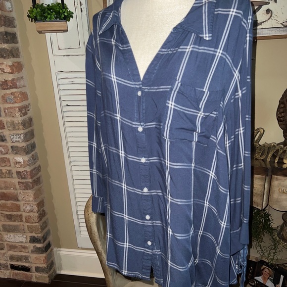 Est. 1946 Women's Plaid Tie Sleeve Shirt Plus Size 26/28W Blue White Top Button - Picture 9 of 10